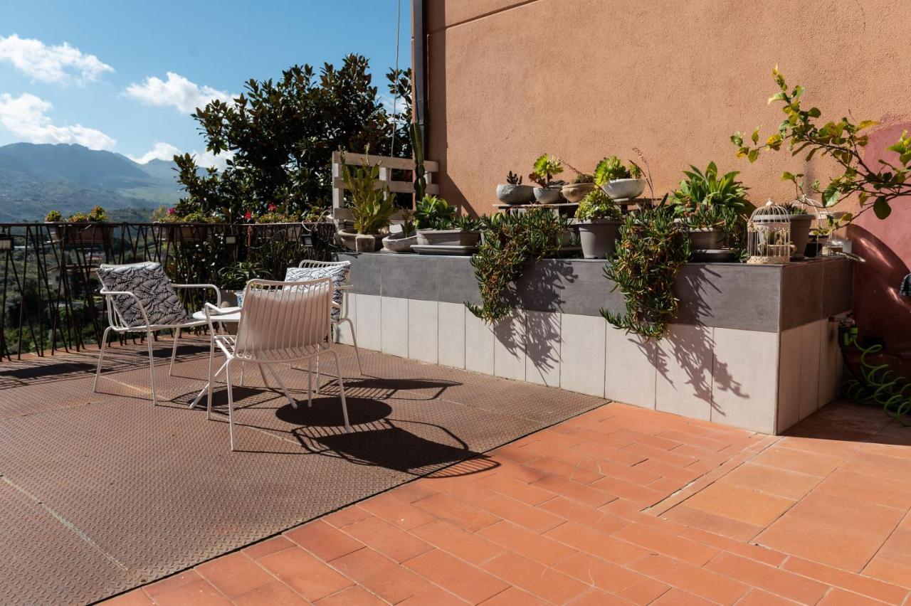 Bnb Casa Rossa Monreale Bagian luar foto