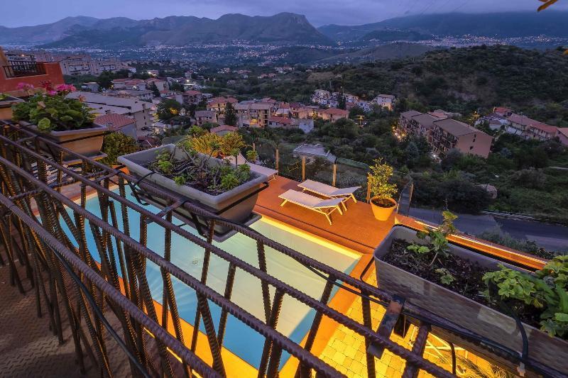 Bnb Casa Rossa Monreale Bagian luar foto