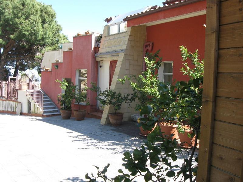 Bnb Casa Rossa Monreale Bagian luar foto