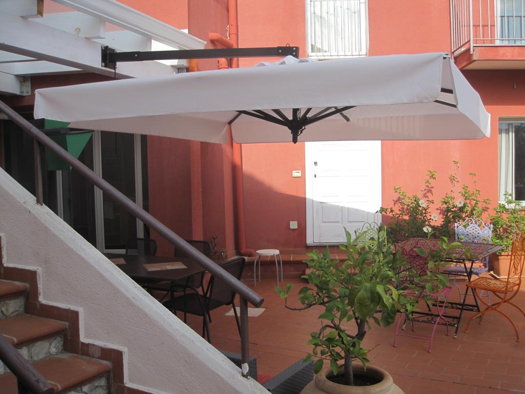 Bnb Casa Rossa Monreale Bagian luar foto