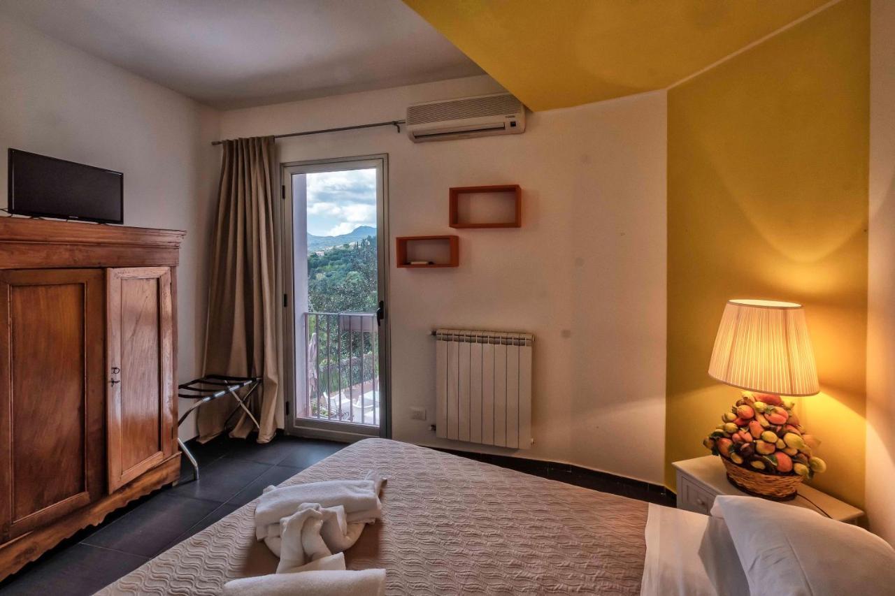 Bnb Casa Rossa Monreale Bagian luar foto